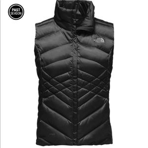 DARK GREEN North Face vest (NWT!!)